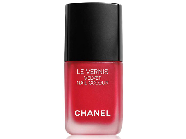 CHANEL Le Vernis Longwear Nail Color.