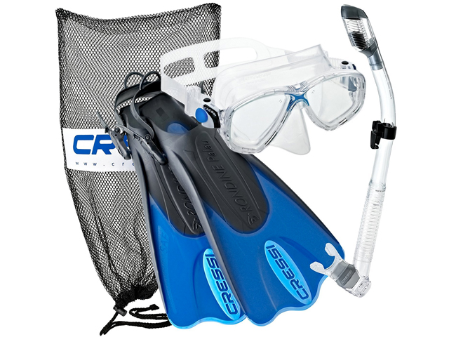 Cressi Palau Mask Fin Snorkel Set with Snorkeling Gear Bag.