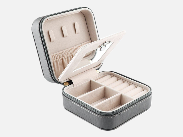 Duomiila Small Travel Jewelry Box.