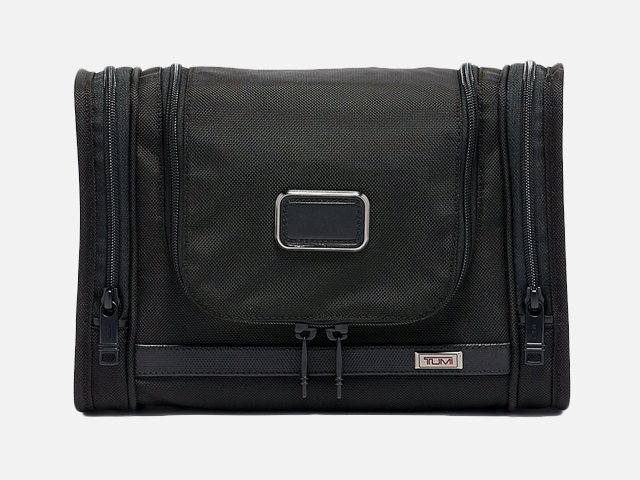 TUMI - Alpha 3 Hanging Travel Kit.