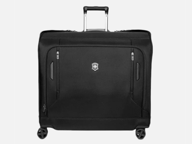  Victorinox Swiss Army VX Avenue Deluxe Wheeled Garment Bag.