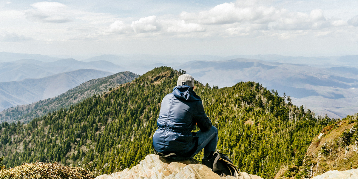 What to Bring With You On Every Hike: 10 Essentials for a Day Hike