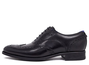 Ted Baker mitack brogues in black leather.