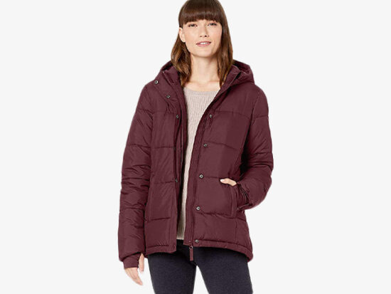 Amazon Essentials Women's Heavy-Weight Hooded Puffer Coat.