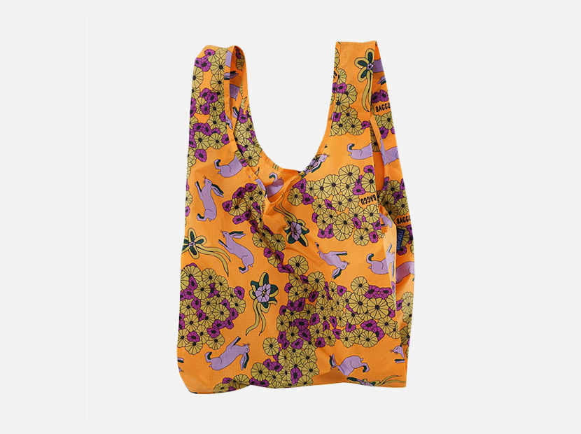 BAGGU Standard Reusable Shopping Bag.