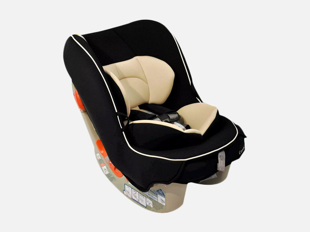 Combi Coccoro Convertible Car Seat.