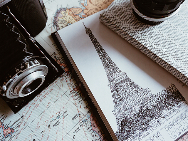 Drawing of the Eiffel Tower.